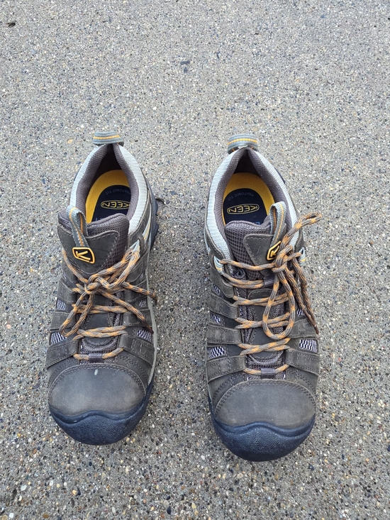 KEEN Men\'s Gray and Brown Trail Hiking Shoes 10.5 main image 9